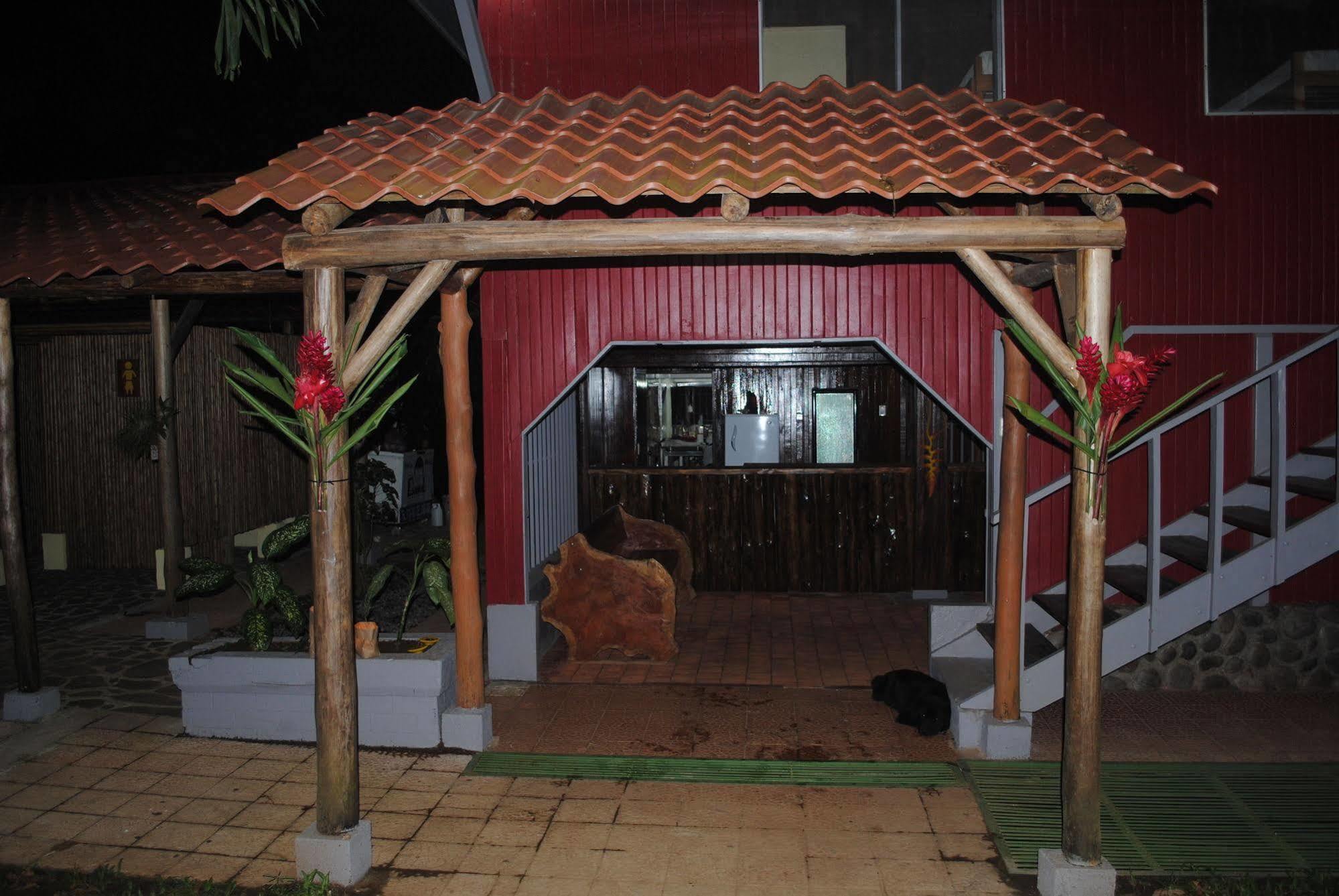 Islas Del Rio Hostel Tirimbina Exterior photo